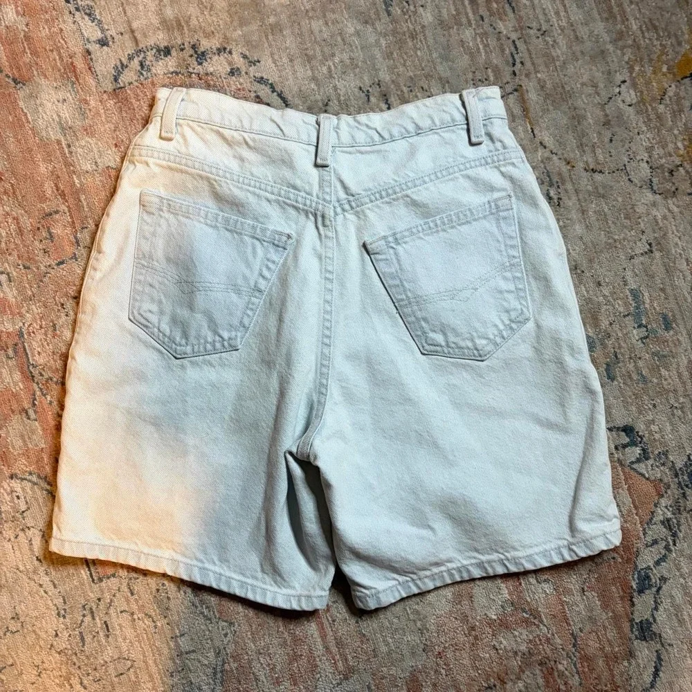 Arizona Vintage Light Wash Denim Shorts Womens Size 9 26 Waist High Rise 90s